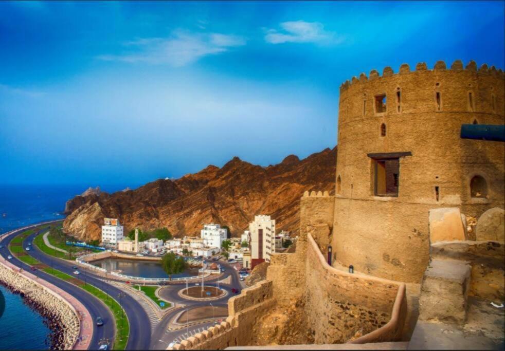 The Balcony Entire Penthouse Apartment Muscat Exterior photo